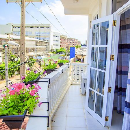 Ruki Sea Reach Hotel Kudapaduwa Buitenkant foto