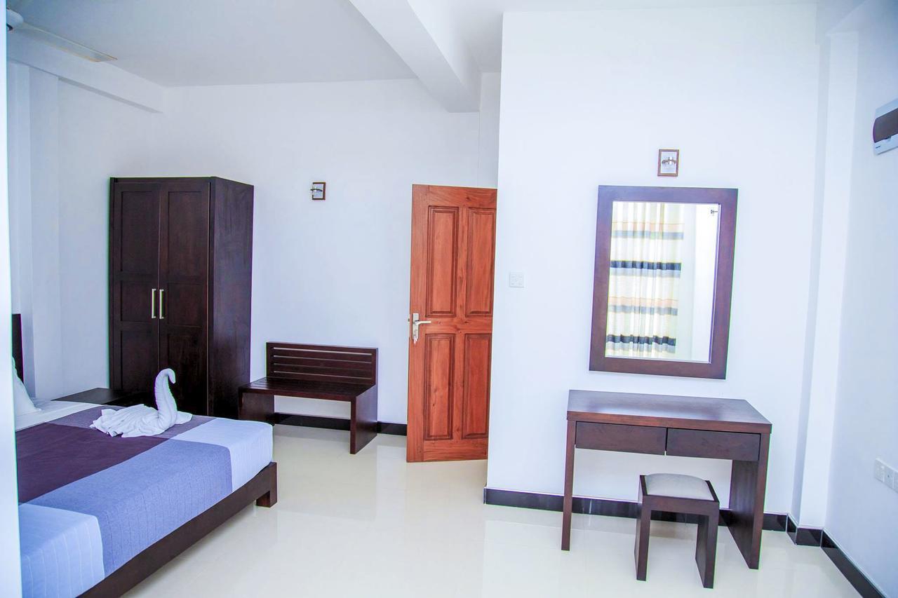 Ruki Sea Reach Hotel Kudapaduwa Buitenkant foto
